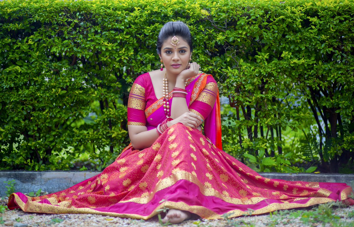 Anchor Sreemukhi Latest HD Images