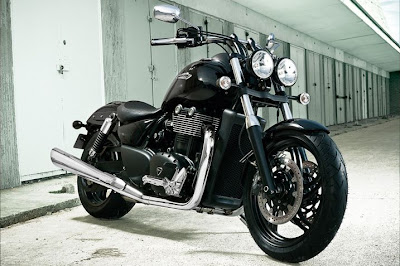 2011 Triumph Thunderbird Storm Photos