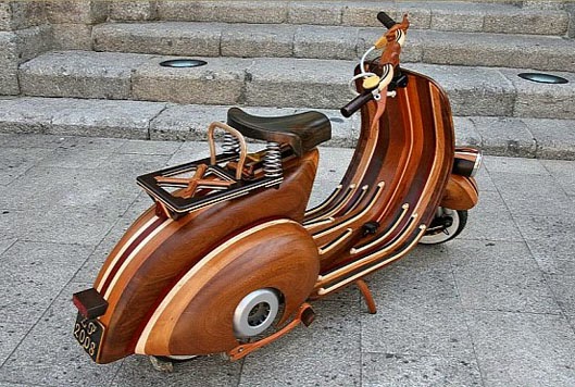 Gambar Modifikasi Motor Vespa Unik, Body dari Kayu