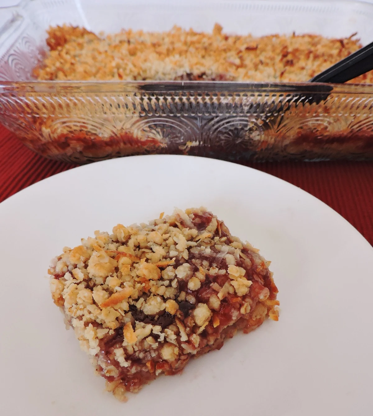 Strawberry Oatmeal Bars