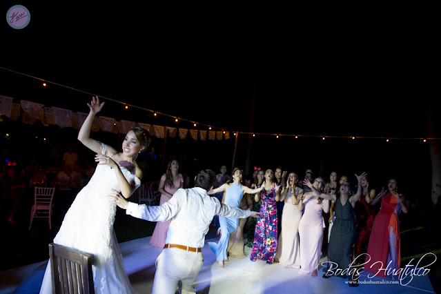 boda en playa, beach wedding, Oaxaca, México, Bodas Huatulco, Wedding Planner