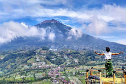 Destinasi Wisata Puncak Telkom Gunung Lompong Serang Purbalingga