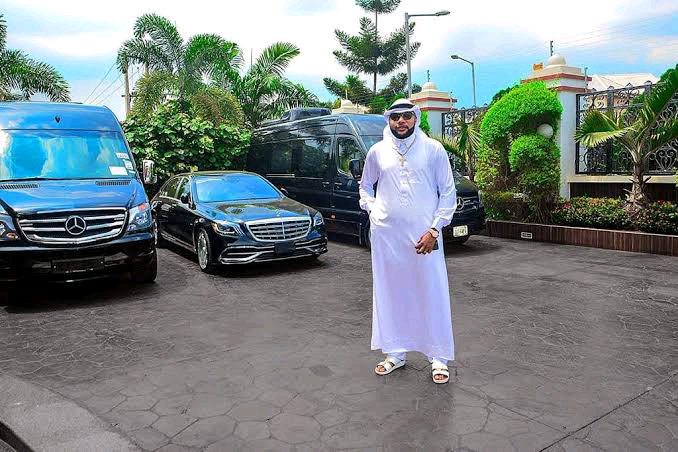 E- Money Spoils His Wife For The New Year