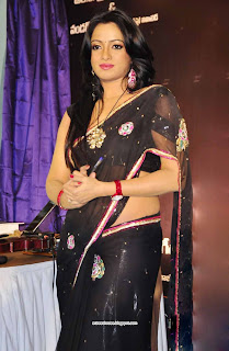 Udaya Bhanu hot black saree stills