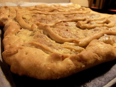 Empanada de bacalao con pasas