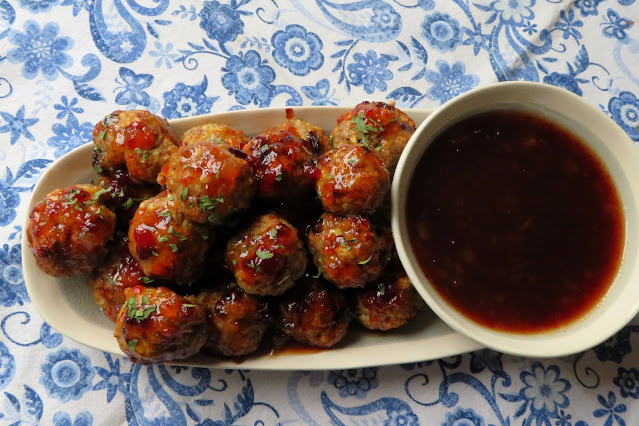 Cranberry & Apple Turkey Meatballs