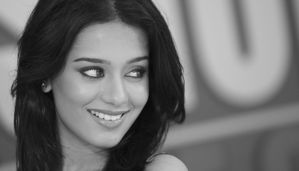 Amrita Rao HD Wallpaper Free Download