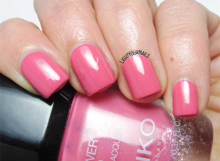 Smalto rosa Kiko Power Pro 108 Strawberry Milkshake pink creme nail polish #kikonails #kikocosmetics #kikotrendsetter #lightyournails