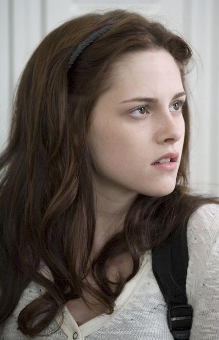 kristen stewart hair in twilight. Actress Kristen Stewart, who