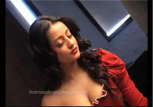 Raima Sen hot babe