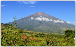 Gunung Tertinggi Di Indonesia (info-asik.com)