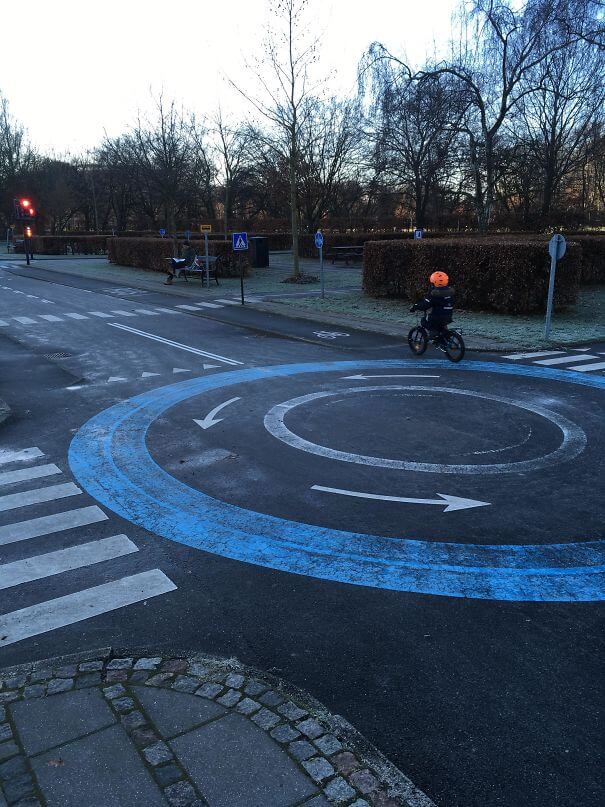 20 Brilliant Ideas That Should Become Reality Everywhere - In Copenhagen, There's A Children's Bicycling Playground, Where They Practice Bicycling In The City And Learn All The Rules Before Entering The Streets