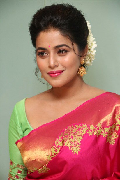 Actress Poorna Latest saree photos at savarakaththi