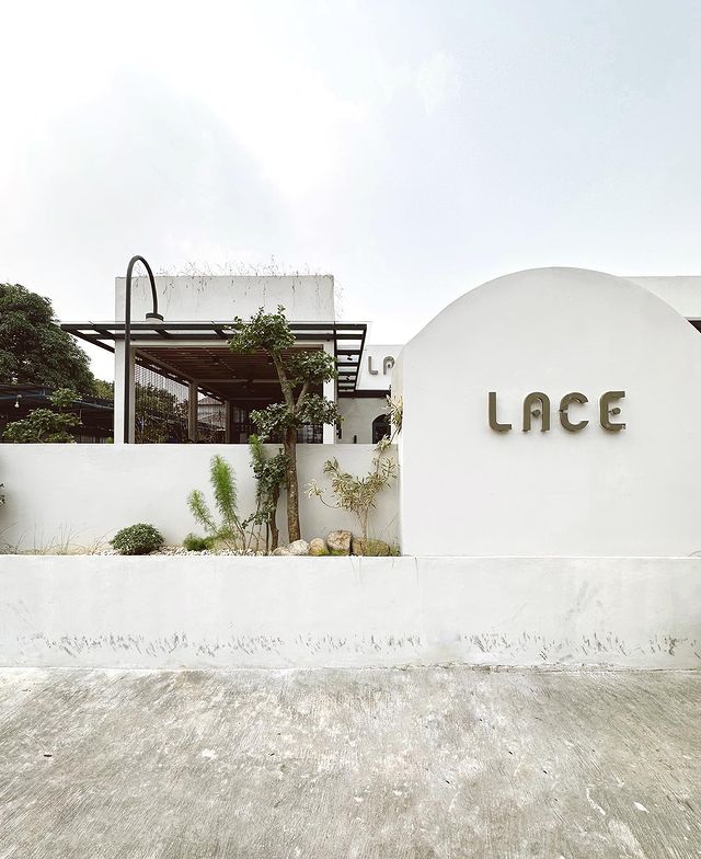 lace cafe cilangkap jakarta