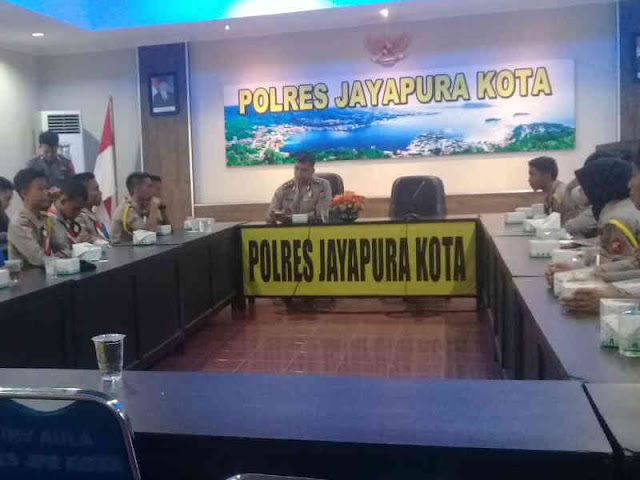  Wadir Binmas Polda Papua Sambangi Pramuka Saka Bhayangkara Polres Jayapura Kota