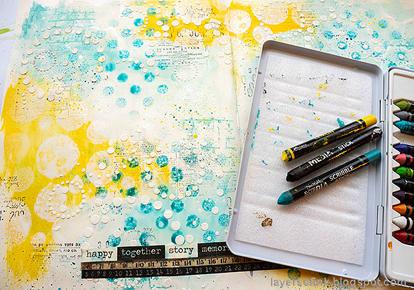 Layers of ink - Mixed Media Art Journaling Tutorial by Anna-Karin Evaldsson. Splatter color.
