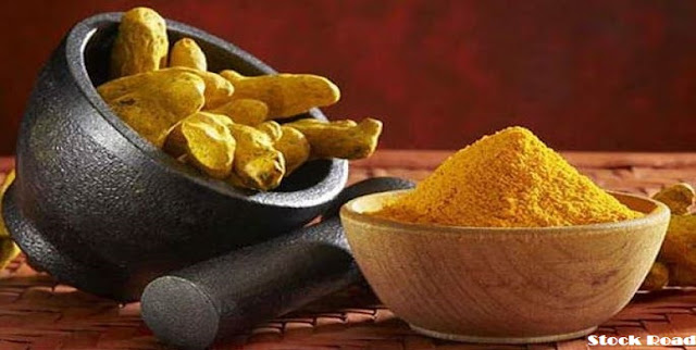 पेट की चर्बी घटाने में मदद करती है हल्दी; सेवन का तरीका (Turmeric helps in reducing belly fat; method of consumption)