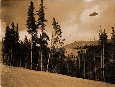 UFO Pictures - 138 Years of UFO Sightings 1870-2008 Seen On www.coolpicturegallery.net