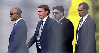 Bolsonaro sinaliza filiação a novo partido em março