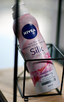 http://kosmetyko-maniaczki.blogspot.com/2017/09/nivea-silk-mousse-rabarbar-i-malina.html