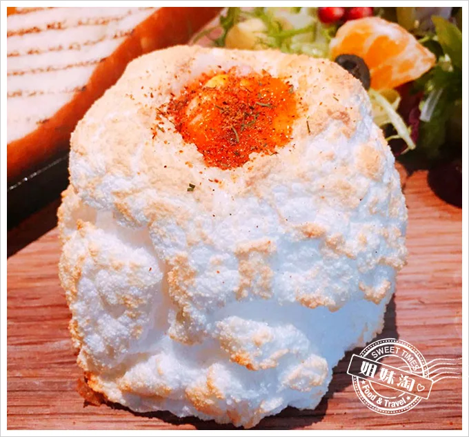 高雄苓雅區&BRUNCH巴黎的老牛排餐館