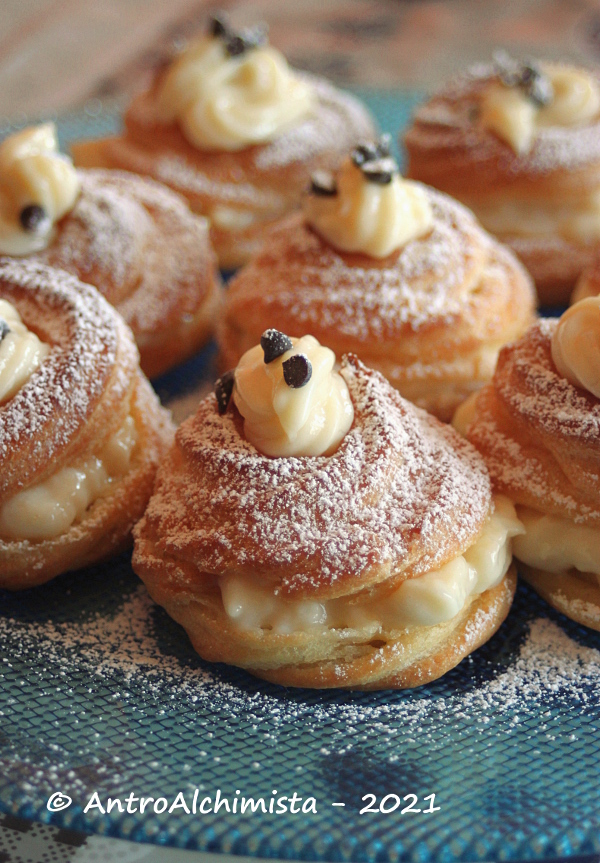 Zeppole al Forno Mignon con Crema Pasticcera al Latte di Mandorle