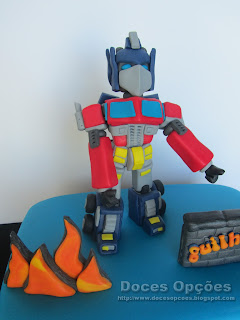 Transfomers Optimus Prime cake