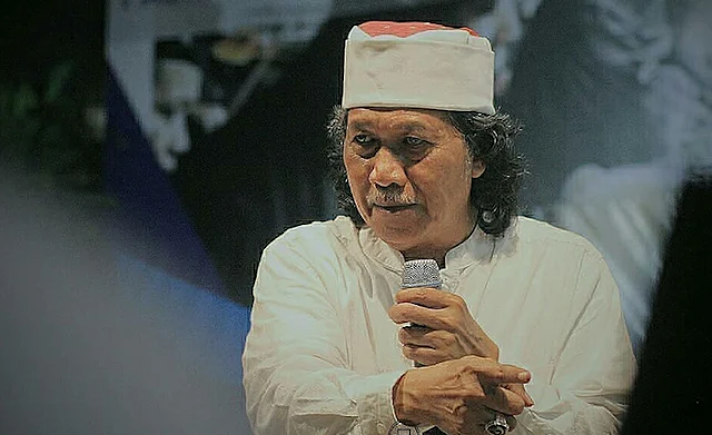 Bongkar Pihak Tunggangi Covid, Cak Nun: Kalian Ditakuti Lalu Mereka Akan Tawarkan Obat