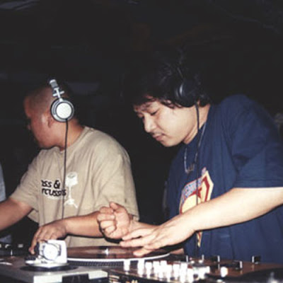 DJ Ta-Shi and DJ Shortkut - Live on 4 turntables (2001)