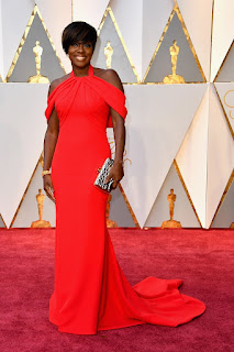 viola davis oscar kirmizi hali