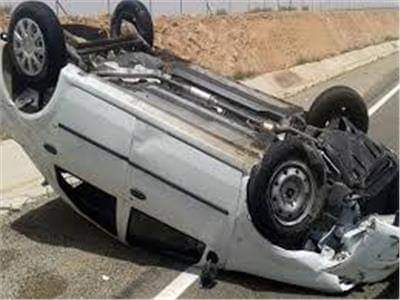 إصابة طالبتين في حادث انقلاب سيارة ملاكي بسوهاج