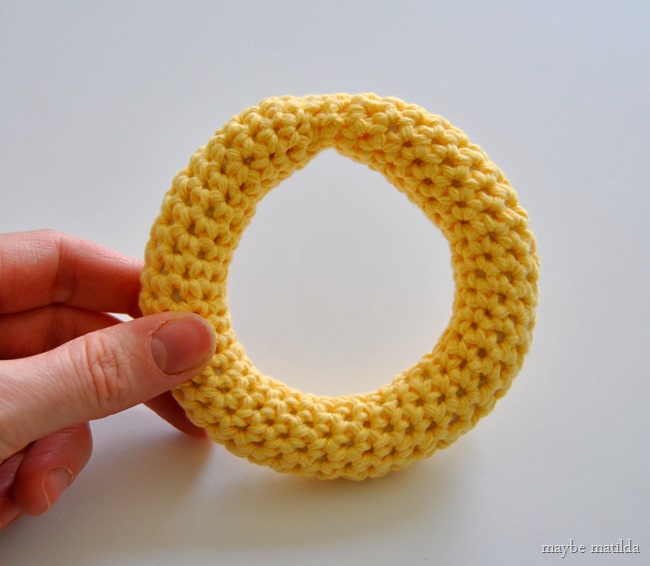 Crochet Bunny Teething Ring (free pattern and step-by-step photo tutorial!)