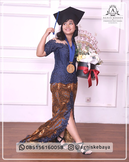 SEWA KEBAYA WISUDA MURAH SURABAYA