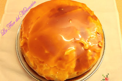 Tarta de calabaza y avellanas con crema de queso y caramelo salado