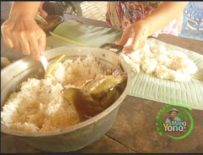  FOTO 4 : Nasi liwet sudah matang 