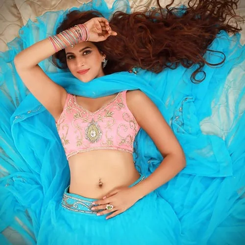 Jolly Bhatia hot curvy indian actress crime alert