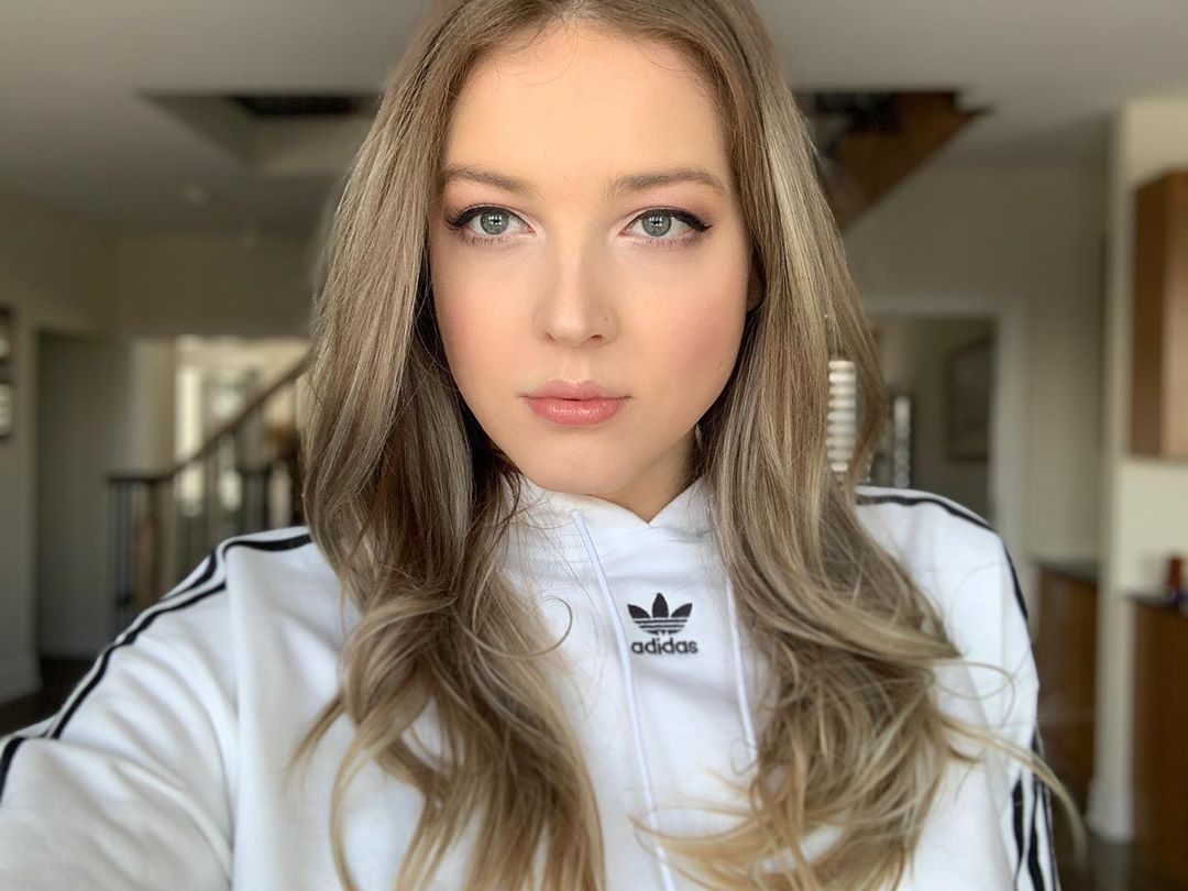 Maya Henry – Most Beautiful Trans Girl from Canada Instagram