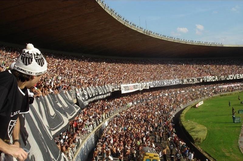 Atletico x Cruzeiro Raridades: Massa Atleticana x China Azul