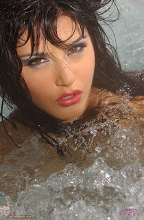 Sexy Sunny Leone in Hot Bathtub Photo shoot