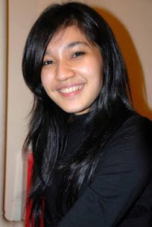 Dhini Aminarti