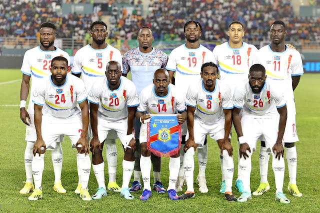 📸SELECCIÓN DE REPÚBLICA DEMOCRÁTIVA DEL CONGO 📆24 enero 2024 ⬆️Chancel Mbemba, Dylan Batubinsika, Lionel Mpasi, Fiston Mayele, Charles Pickel, Silas. ⬇️Gédéon Kalulu, Yoane Wissa, Gaël Kakuta, Samuel Moutoussamy, Arthur Masuaku. SELECCIÓN DE TANZANIA 0 🆚 SELECCIÓN DE REPÚBLICA DEMOCRÁTICA DEL CONGO 0 Miércoles 24/01/2024, 20:00 horas. 34ª Copa Africana de Naciones 2023, fase de grupos, Grupo F, jornada 3. Korhogo, Costa de Marfil, estadio Amadou Gon Coulibaly: 12.847 espectadores. GOLES: ⚽No hubo.