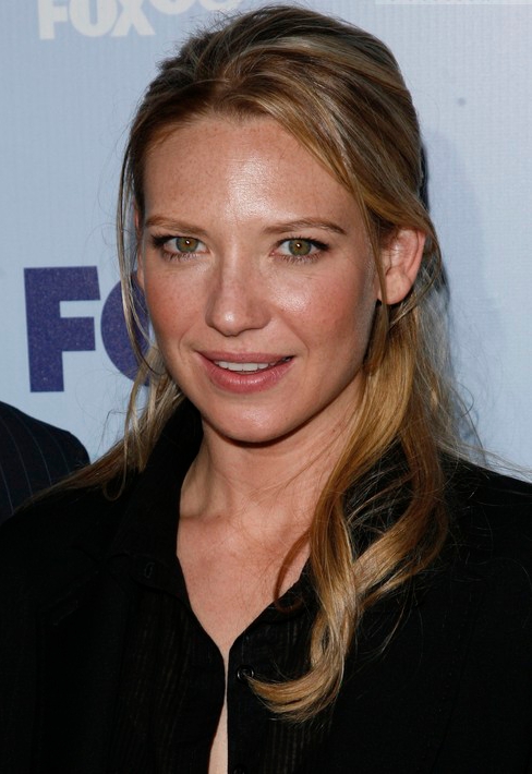 Anna Torv the Heart of Fringe as Smart Sexy Olivia