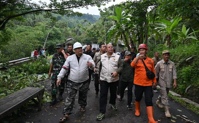 Wakil Ketua DPR Tinjau Lokasi Bencana Tanah Bergerak di Sukabumi