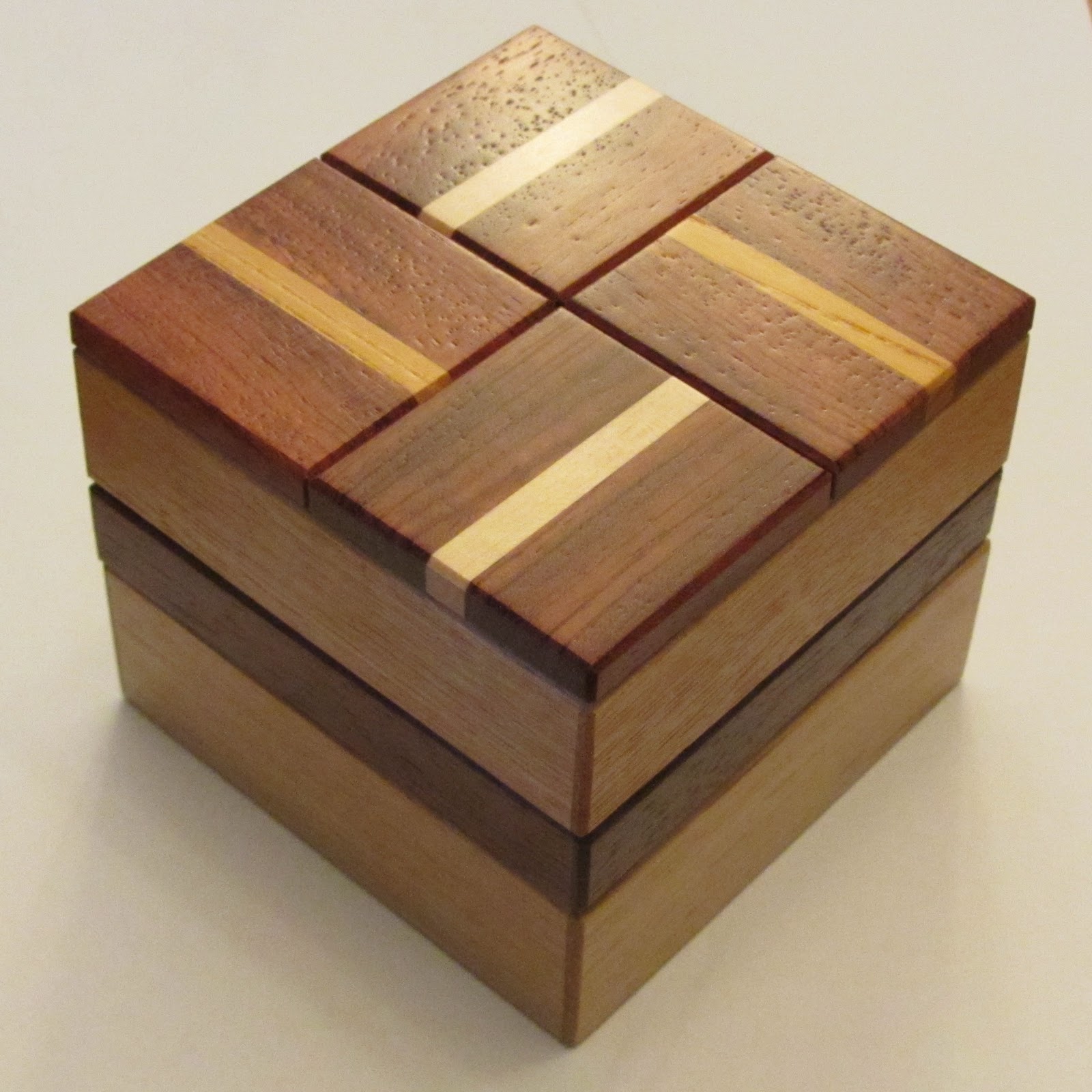 Peaks and Points: Japanese Puzzle Boxes