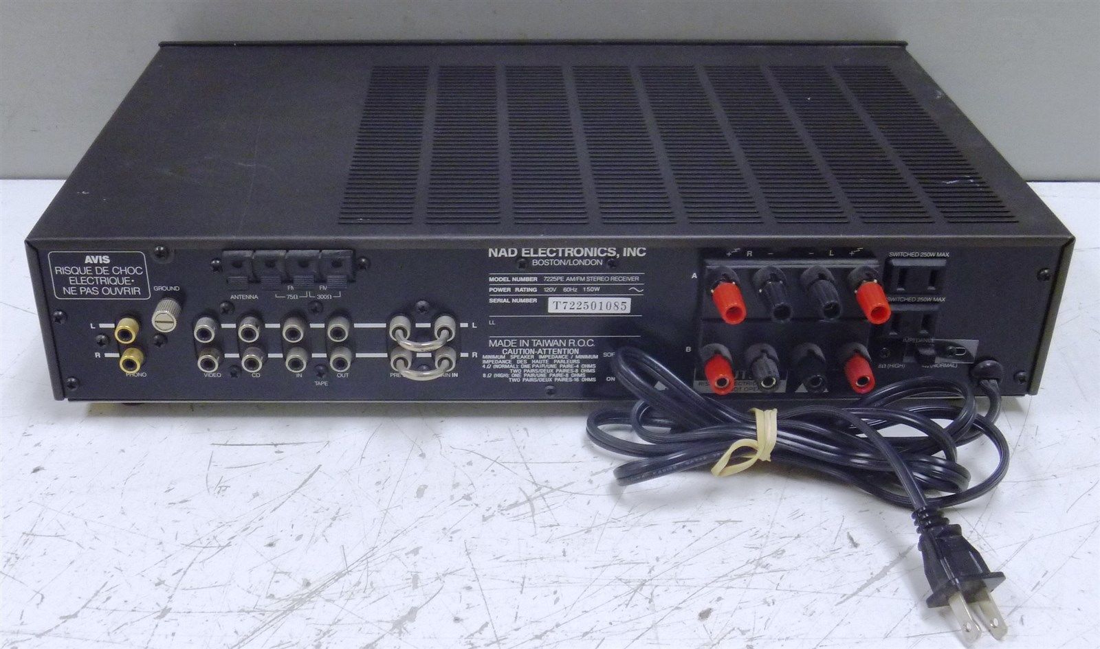Details on the remarkable PROTON D540 Integrated amp's huge 530 watt