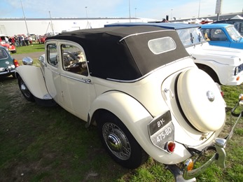 2017.09.23-075t Citroën Traction 15-Six découvrable