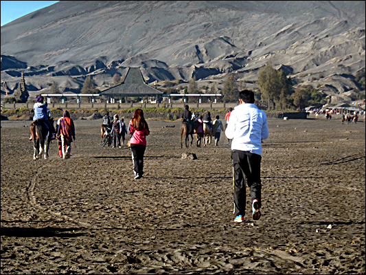 Jurnal Paket Wisata Bromo - Ke Puncak Gunung Bromo