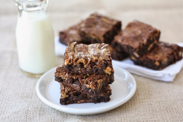 http://recipes.sandhira.com/snicker-brownies.html