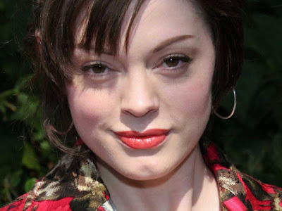 Rose McGowan Lovely Wallpaper