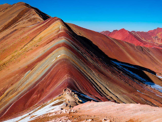 rainbow mountain peru photos